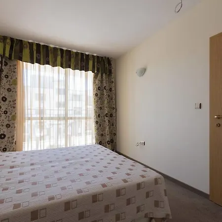 ❤1 Bedroom Ap W Kitchen +washer & Pool View ❤ys❤ Lägenhet